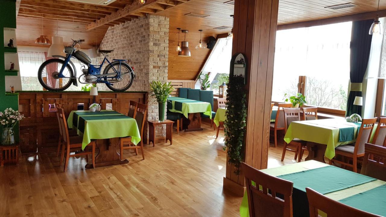 Zajazd Gniewko Mala Karczma Esterno foto
