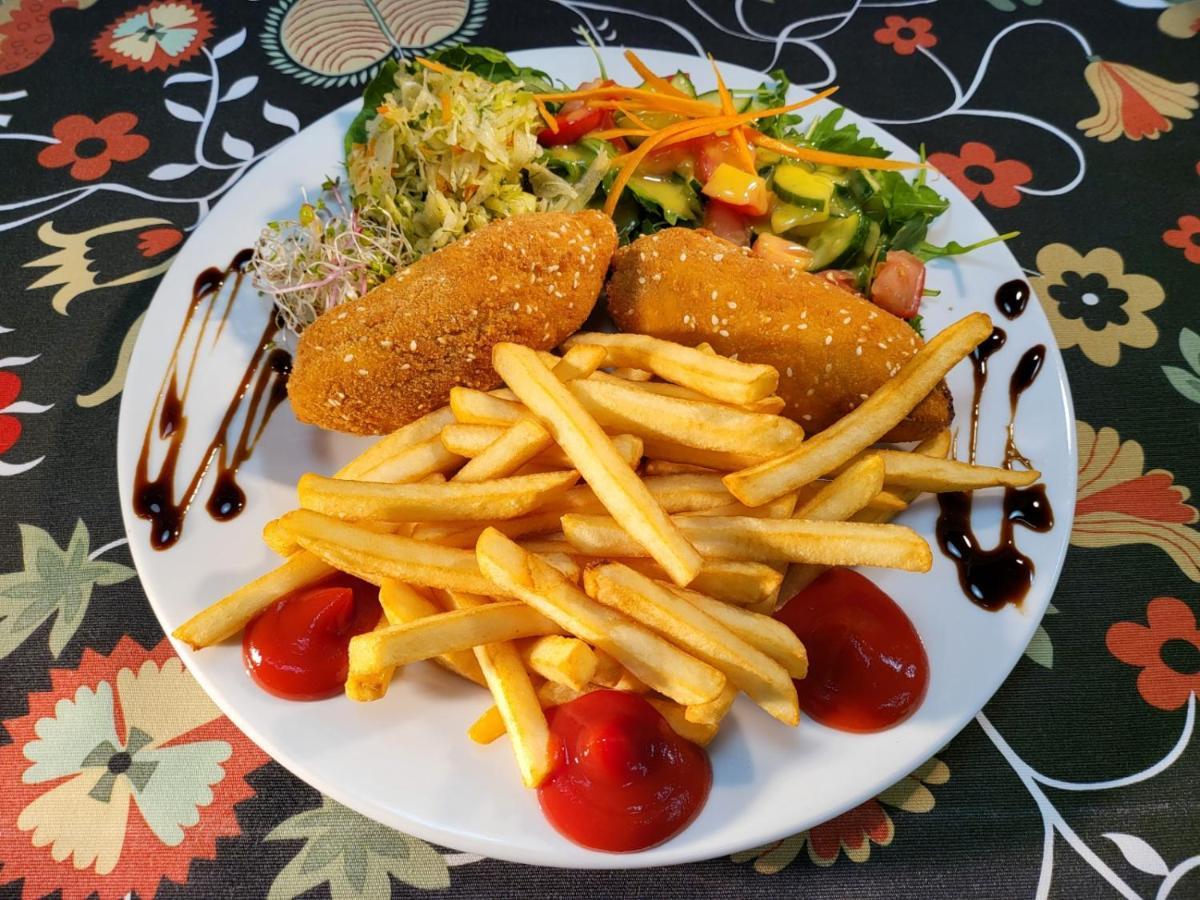 Zajazd Gniewko Mala Karczma Esterno foto